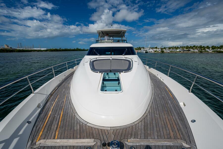 78' 2015 Fairline 78 Squadron