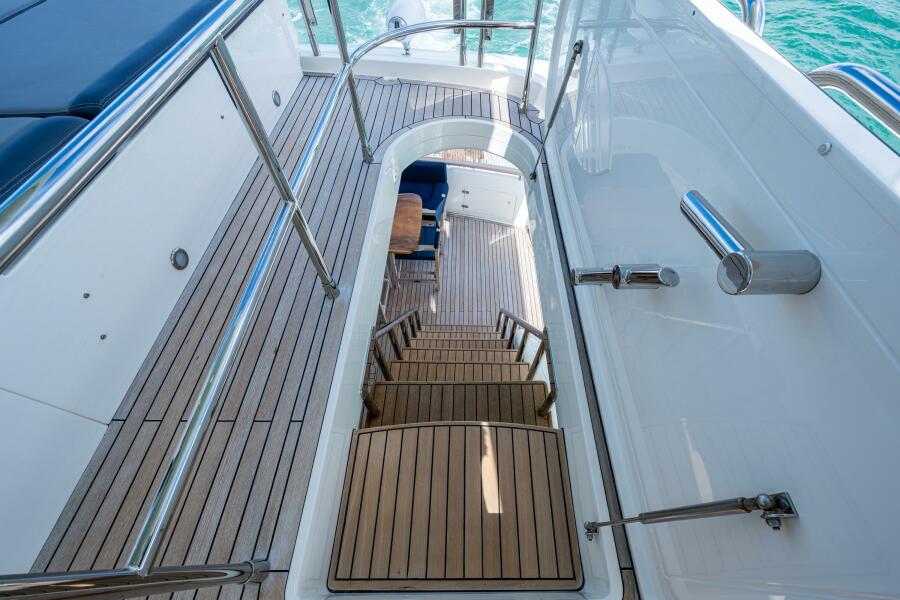 78' 2015 Fairline 78 Squadron