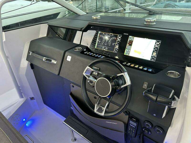 37ft Axopar Yacht For Sale