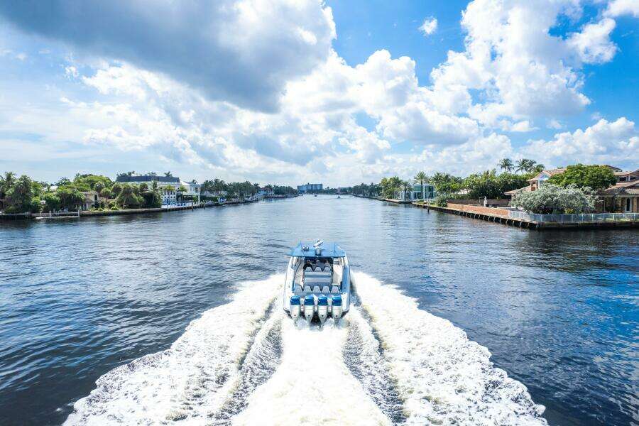 43ft Midnight Express Yacht For Sale