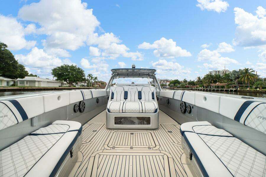 43ft Midnight Express Yacht For Sale