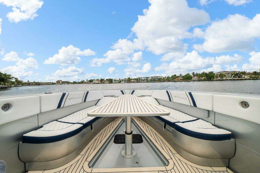 43ft Midnight Express Yacht For Sale