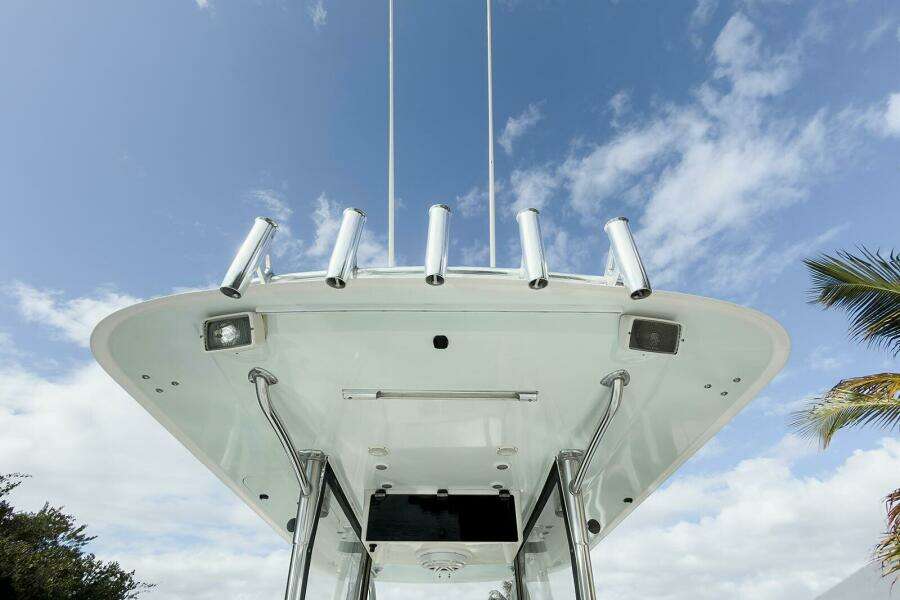 Dominion 33ft Invincible Yacht For Sale
