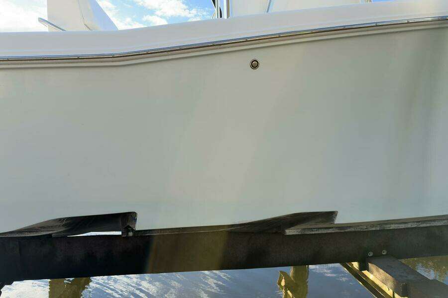 Dominion 33ft Invincible Yacht For Sale