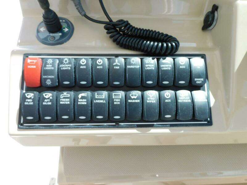 32ft Pursuit Yacht For Sale