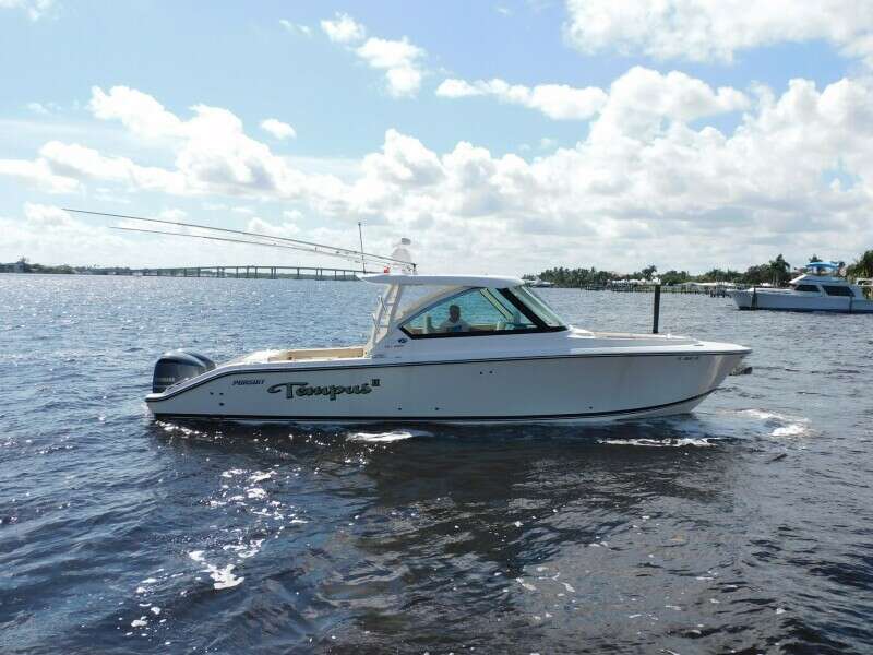 32ft Pursuit Yacht For Sale