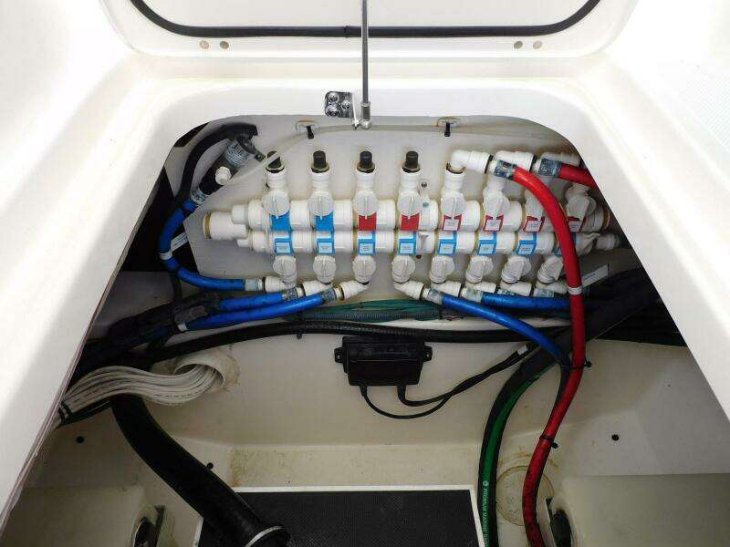 32ft Pursuit Yacht For Sale