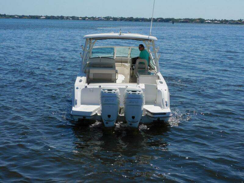 32ft Pursuit Yacht For Sale