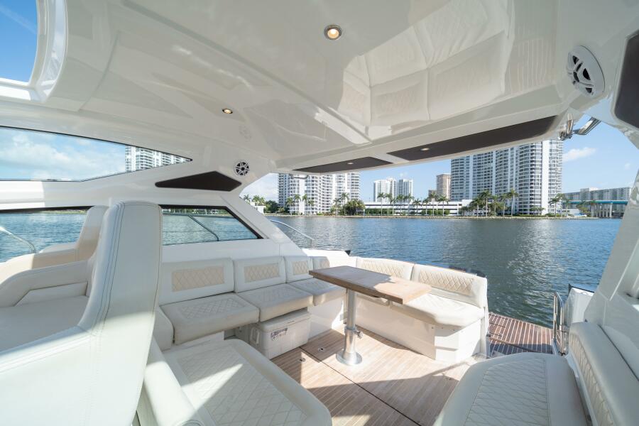 40' 2017 Beneteau Gran Turismo 40