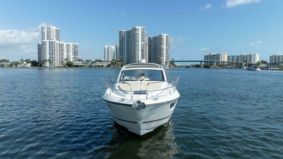 TIS THE SEASUN 40ft Beneteau Yacht For Sale