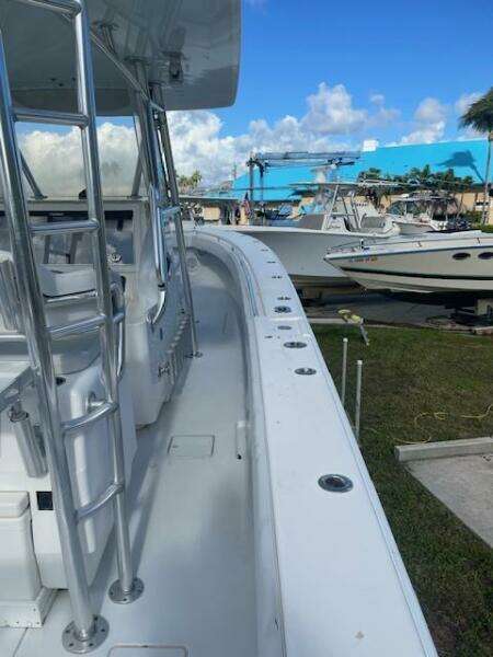 39ft Contender Yacht For Sale