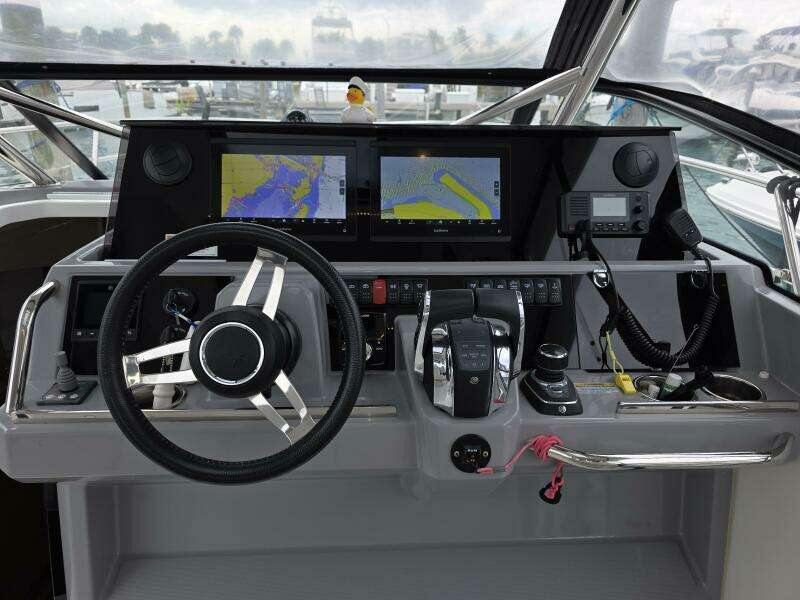 35ft Jeanneau Yacht For Sale