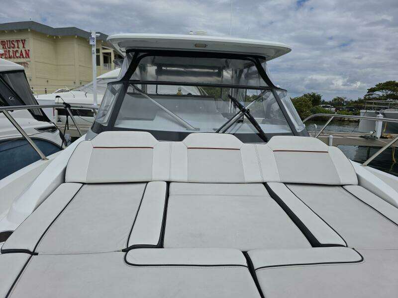35ft Jeanneau Yacht For Sale