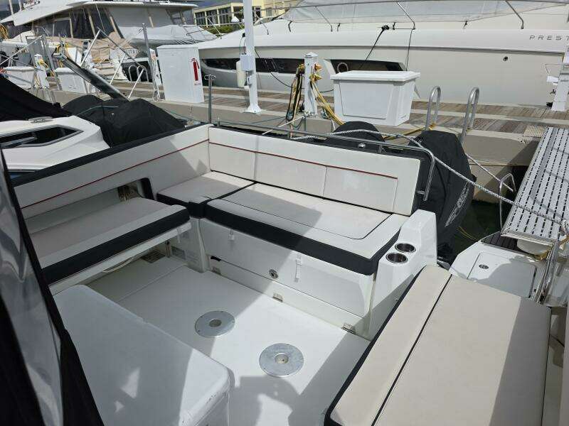 35ft Jeanneau Yacht For Sale
