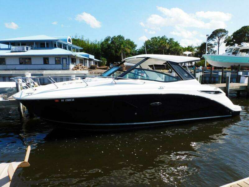 32ft Sea Ray Yacht For Sale