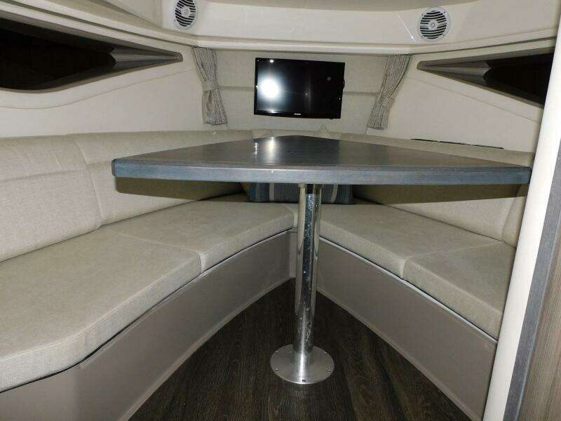 32ft Sea Ray Yacht For Sale