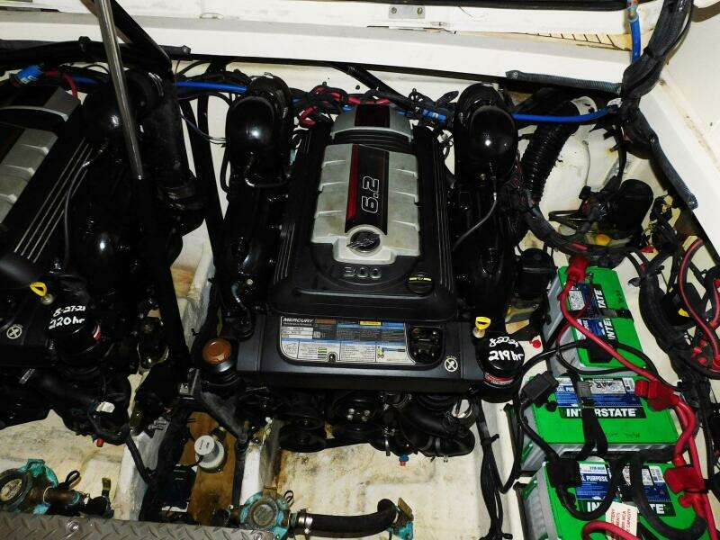 32ft Sea Ray Yacht For Sale