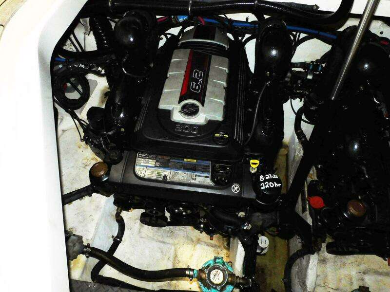 32ft Sea Ray Yacht For Sale