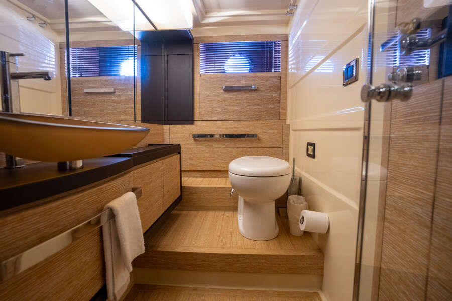 64ft Azimut Yacht For Sale