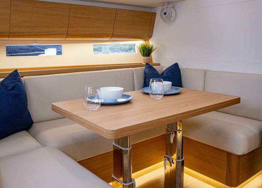 45ft J Boats Yacht For Sale