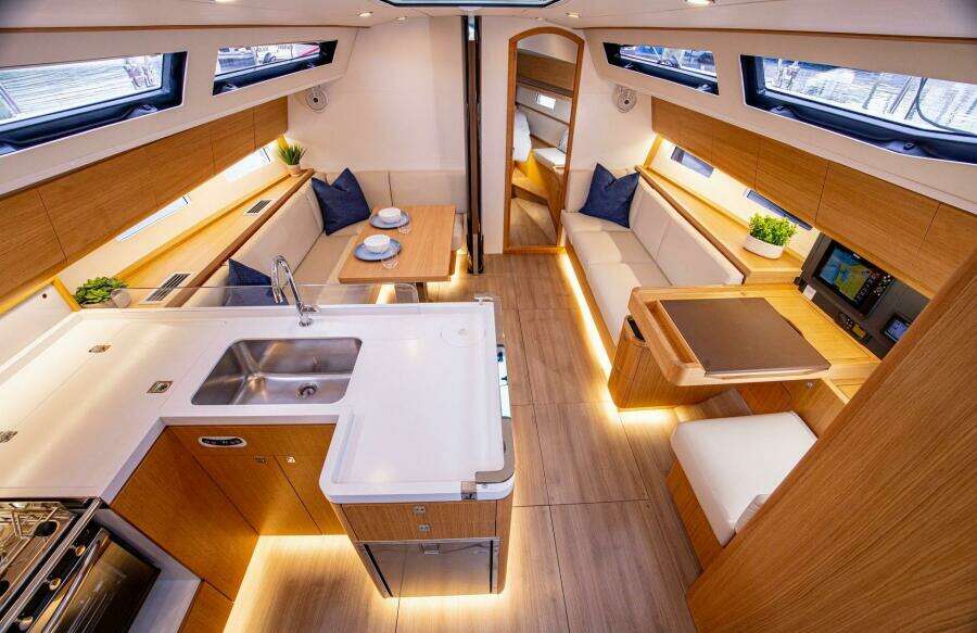 45ft J Boats Yacht For Sale