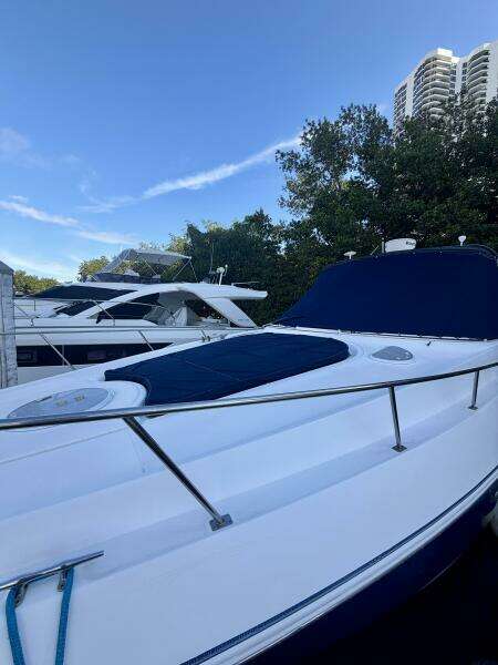37ft Cruisers Yachts Yacht For Sale