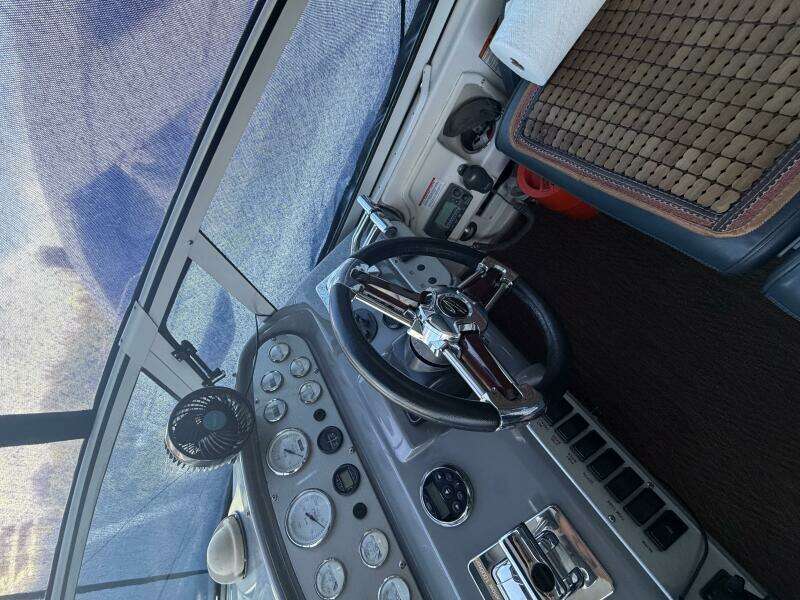 37ft Cruisers Yachts Yacht For Sale