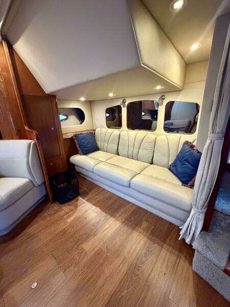 37ft Cruisers Yachts Yacht For Sale