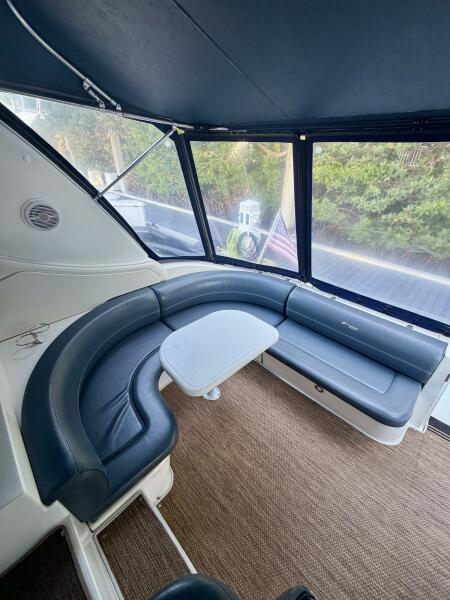 37' 2007 Cruisers Yachts 370 Express