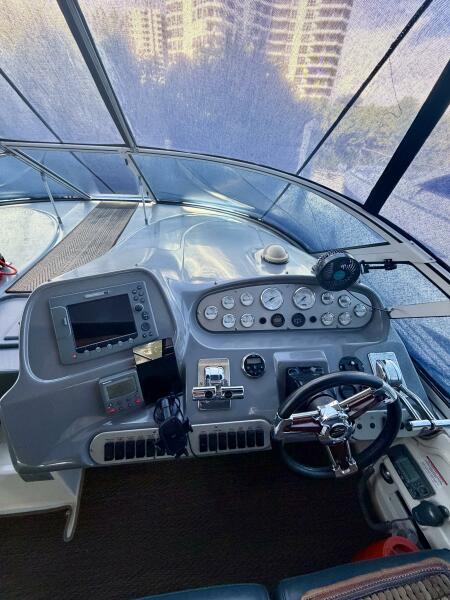 37' 2007 Cruisers Yachts 370 Express