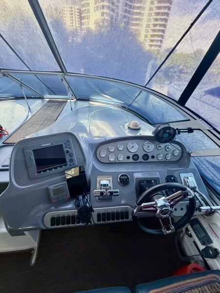 37' 2007 Cruisers Yachts 370 Express