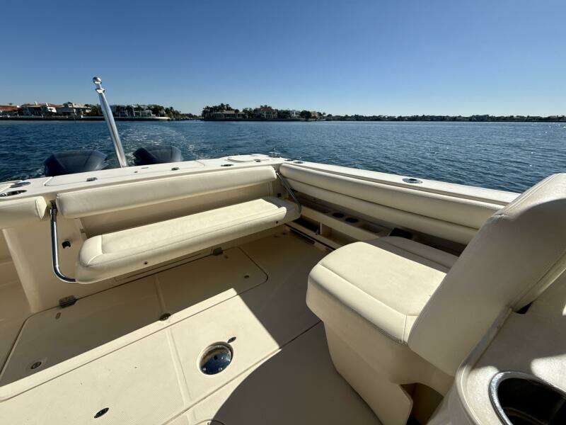 30ft Grady White Yacht For Sale