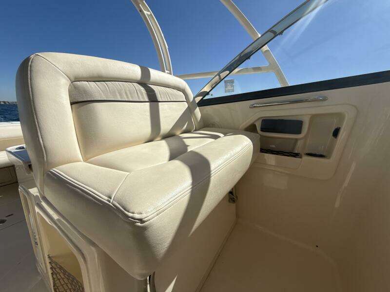 30ft Grady White Yacht For Sale