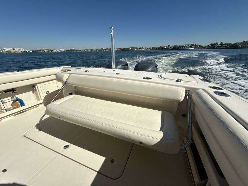 30ft Grady White Yacht For Sale