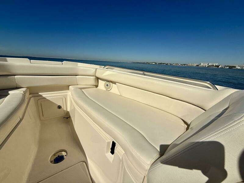 30ft Grady White Yacht For Sale