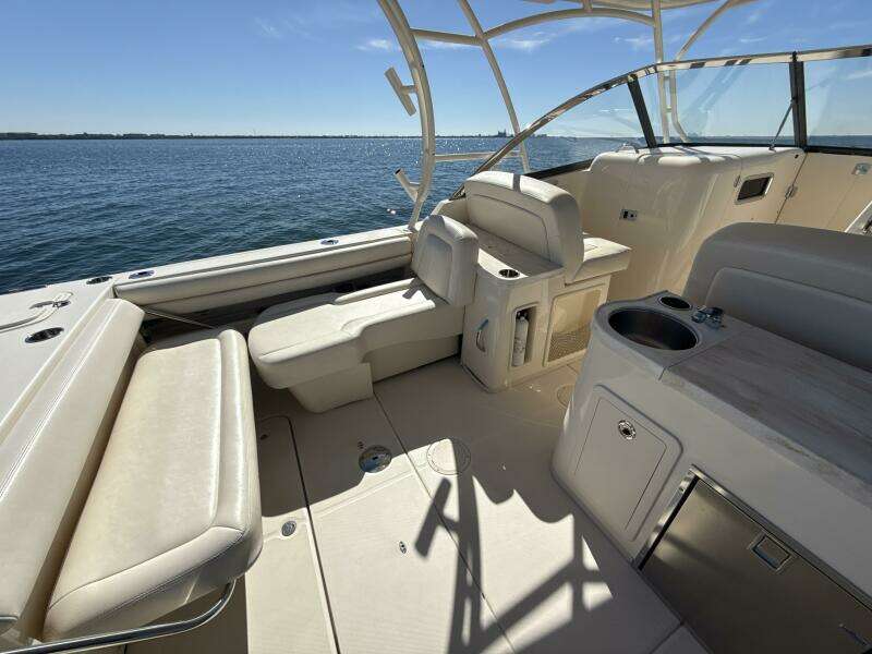 30ft Grady White Yacht For Sale