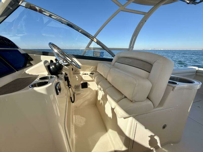 30ft Grady White Yacht For Sale