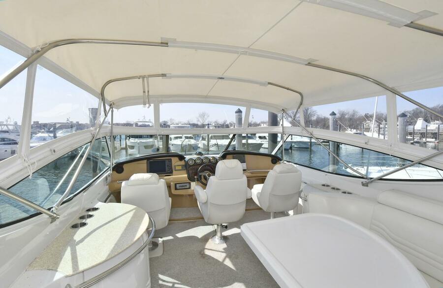 46' 2001 Carver 466 Motor Yacht