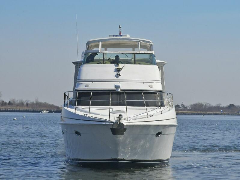 46' 2001 Carver 466 Motor Yacht