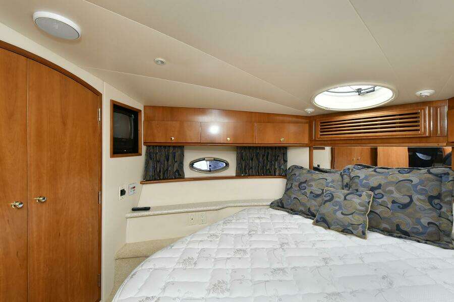 46ft Carver Yacht For Sale