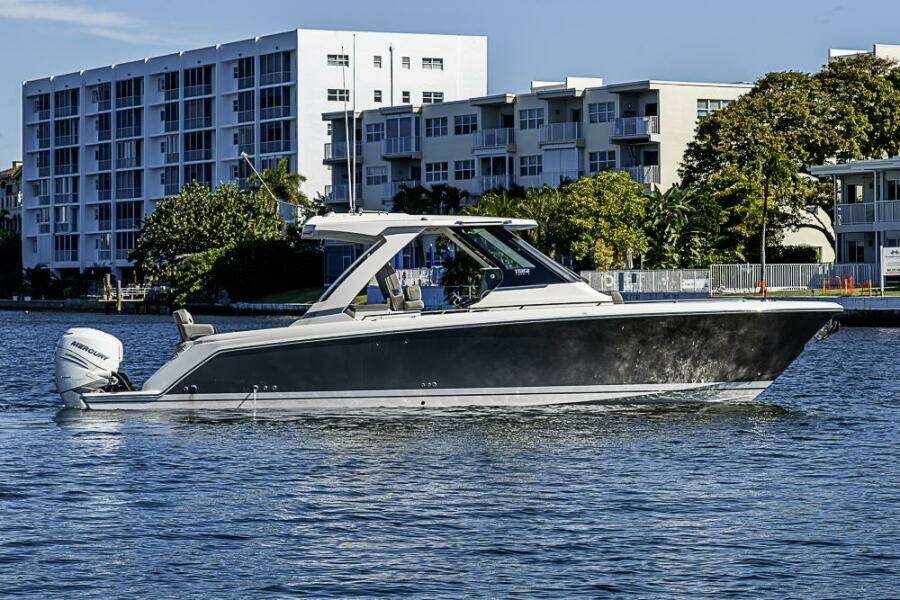 34ft Tiara Yachts Yacht For Sale