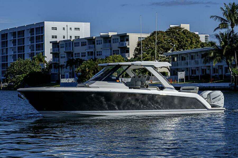 34ft Tiara Yachts Yacht For Sale