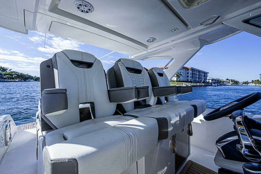 34ft Tiara Yachts Yacht For Sale