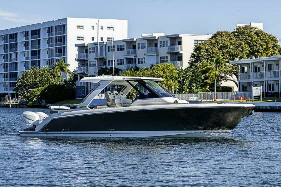 34ft Tiara Yachts Yacht For Sale