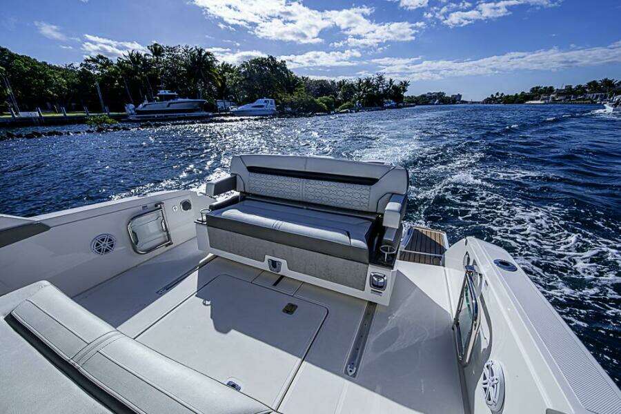 34ft Tiara Yachts Yacht For Sale