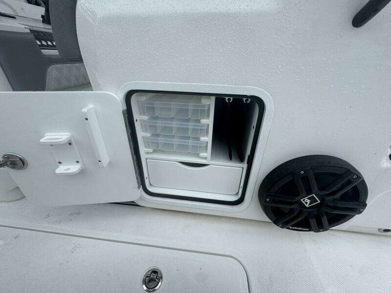 35ft Invincible Yacht For Sale