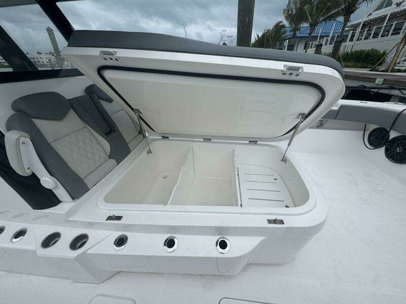 35ft Invincible Yacht For Sale