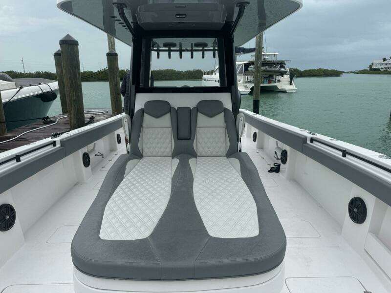 35ft Invincible Yacht For Sale