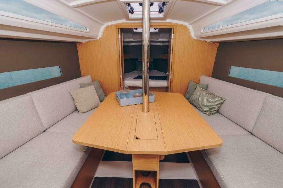 Beneteau Oceanis 30.1