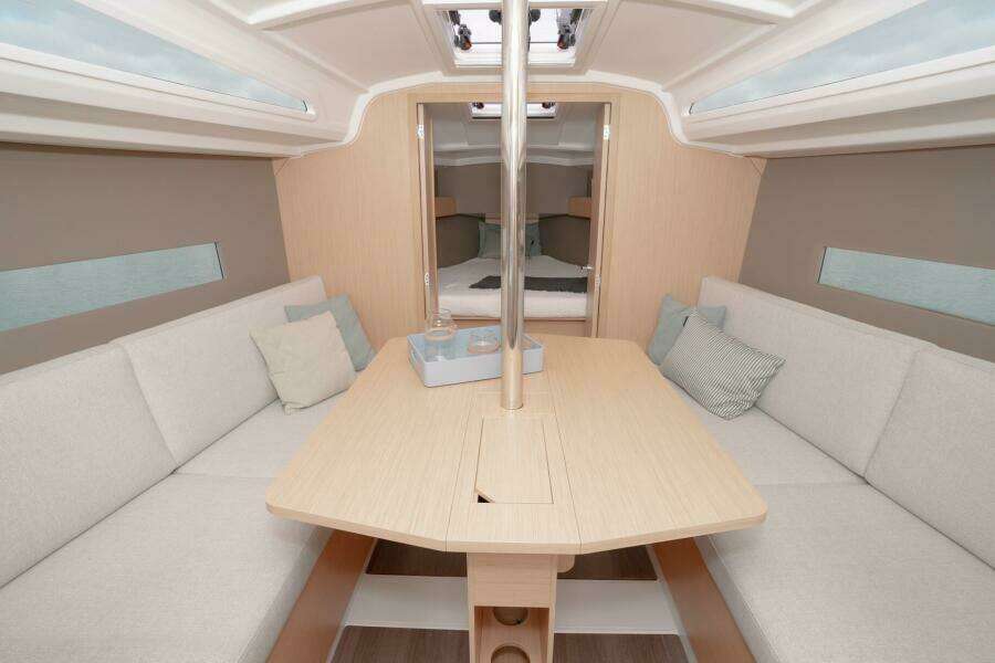 Beneteau Oceanis 30.1